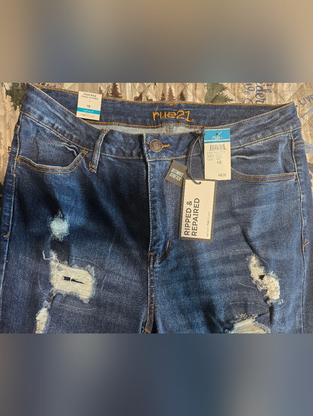 Rue21 Women's Dark Blue Ripped & Repaired Slim Jeans